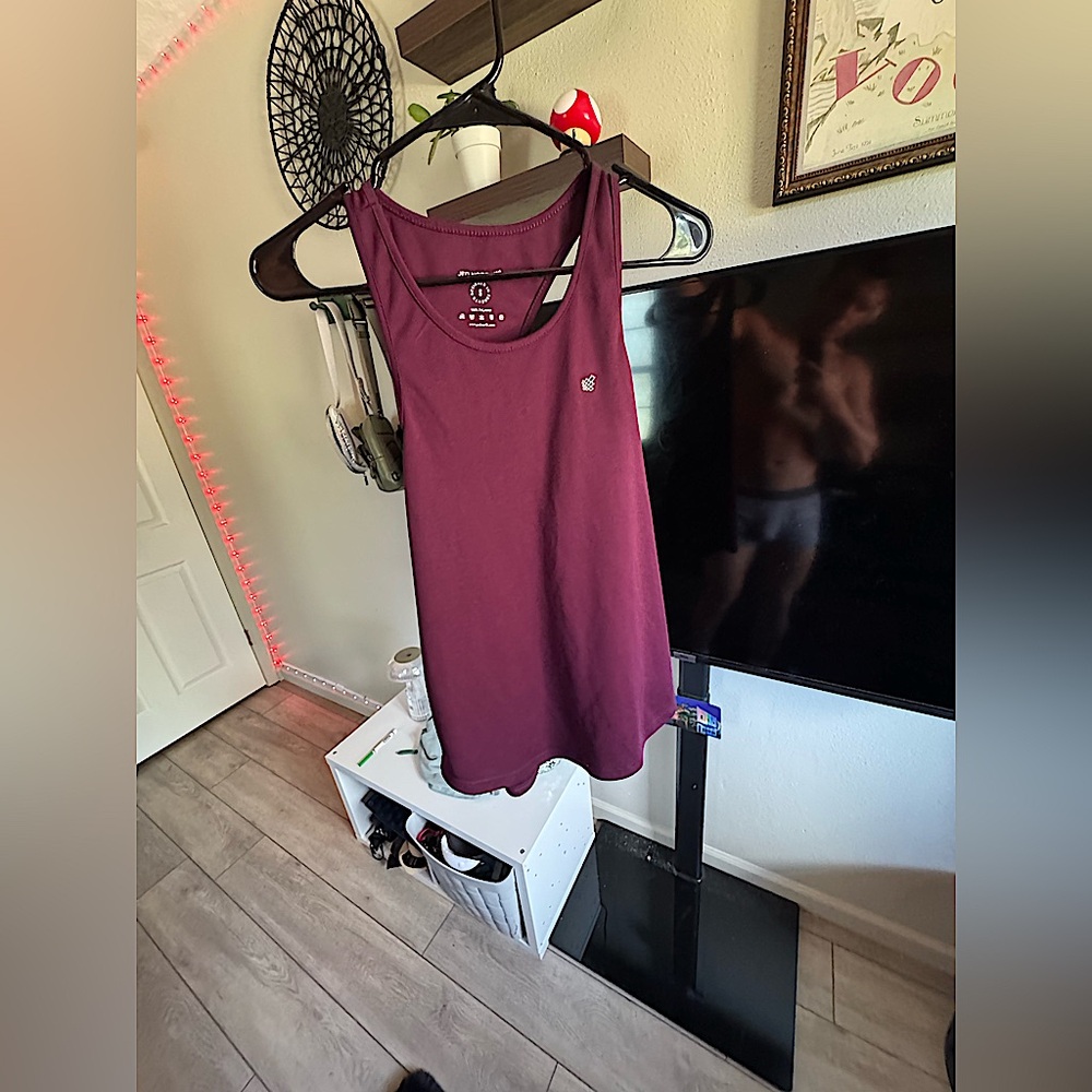 Men’s Jed North Tank (Wine/Small)